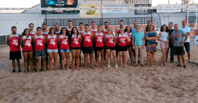 imagen de la inauguración del torneo de vóley playa, Miguelturra, julio 2018