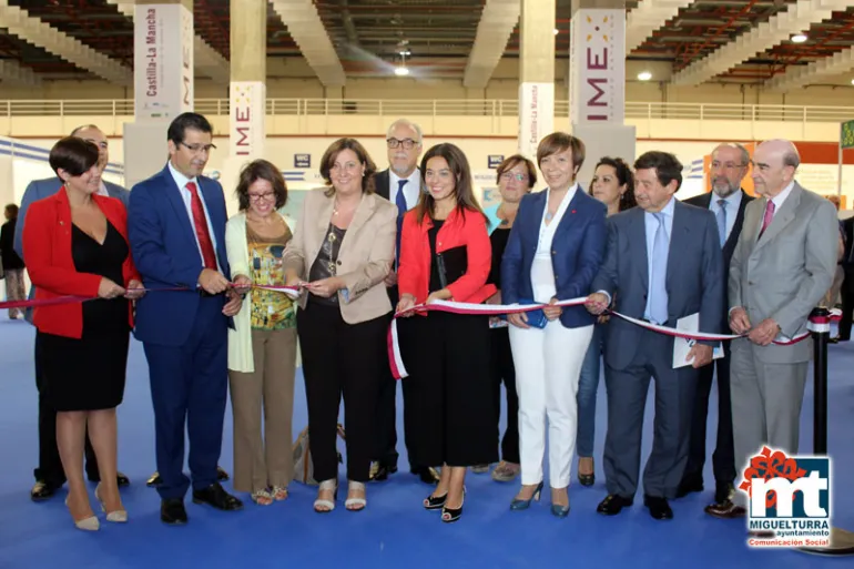 imagen de Victoria Sobrino, junto al resto de autoridades, en la inauguración de IMEX 2016