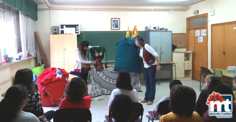 imagen del taller de interculturalidad, abril 2018