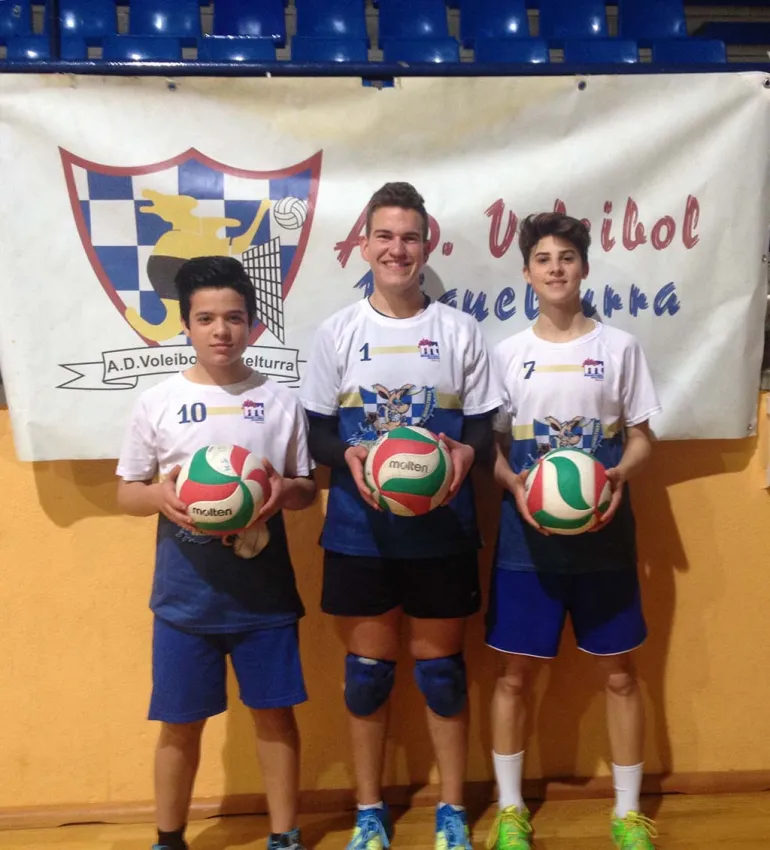 imagen de los jugadores Alejandro Fernández, José Manuel Sánchez y Sergio Sobrino 