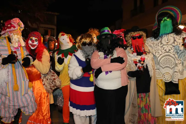 imagen de máscaras callejeras en el Carnaval de Miguelturra