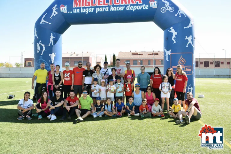 imagen de autoridades, organización y participantes de las Mini Olimpiadas 2019 de Miguelturra