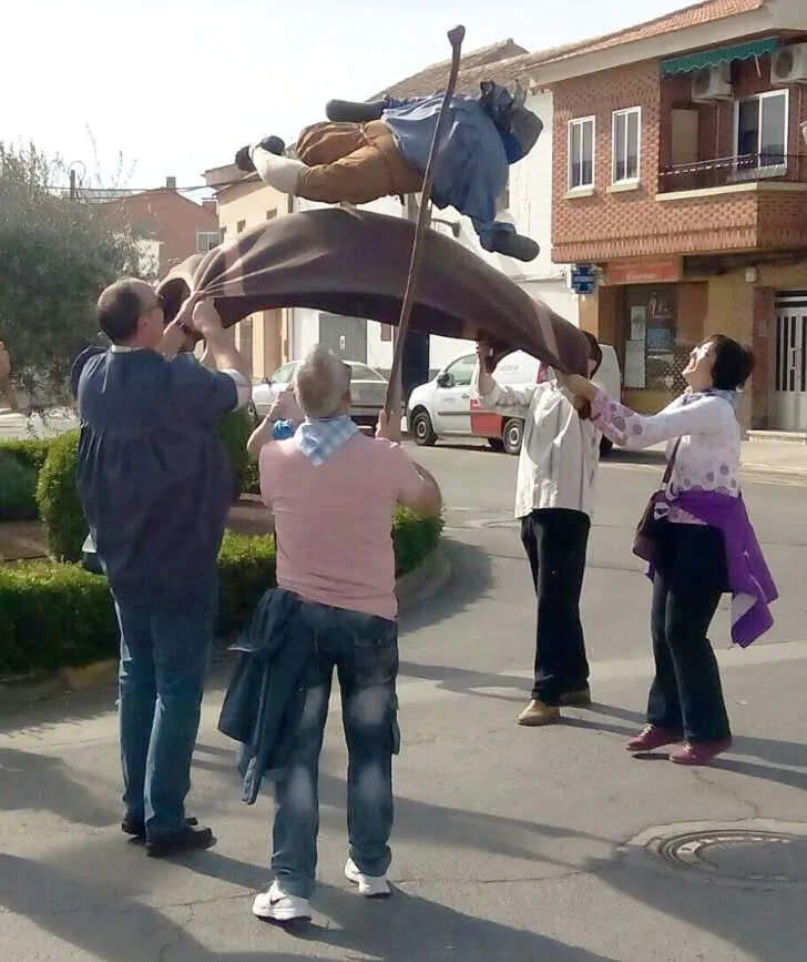 imagen del Manteo del Judas, abril 2017, fuente imagen Nazarín
