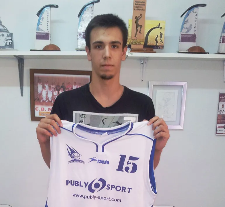 imagen del jugador de baloncesto Álvaro Ramos, agosto 2015