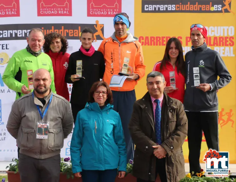 imagen del autoridades y podio de la Media Maratón Rural 2015