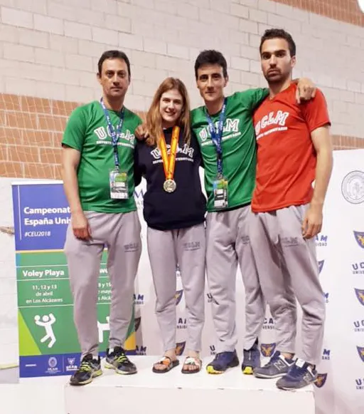 imagen de Natalia Ruedas y el apoyo de su equipo en este campeonato, mayo 2018