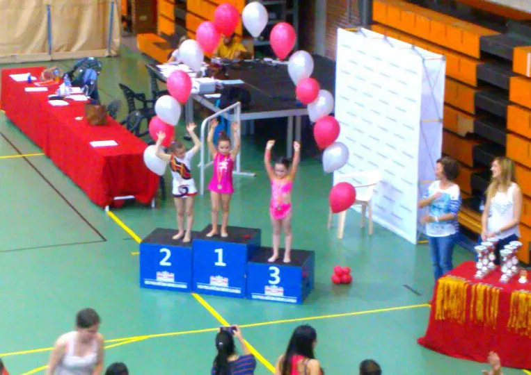 imagen del podio de gimnasia rítmica en Albacete, mayo 2016