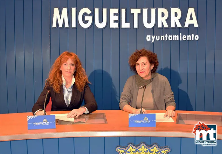 imagen de Laura Arriaga y María José García-Cervigón, de derecha a izquierda, durante la rueda de prensa, noviembre 2019