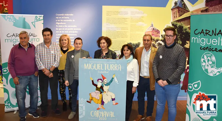 imagen de la presentación en el MOMO del Programa del Carnaval de Miguelturra 2020