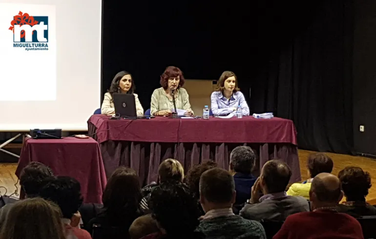 imagen de la presentación oficial del equipo directivo del quinto colegio, 10 de abril de 2018