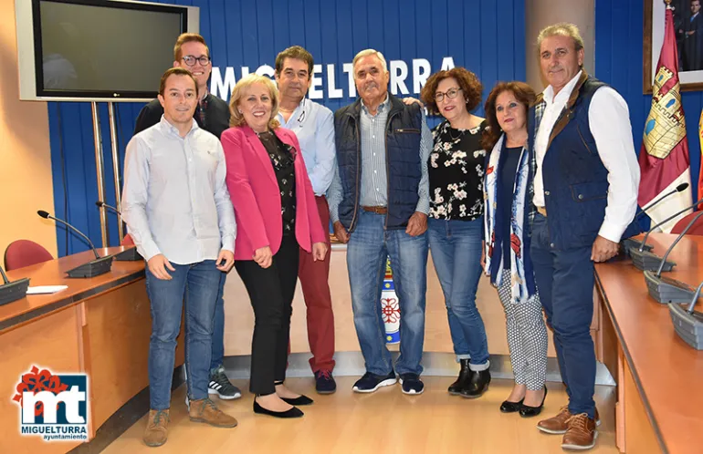 imagen presentación de las que serán Máscaras Mayores del Carnaval 2020 de  Miguelturra