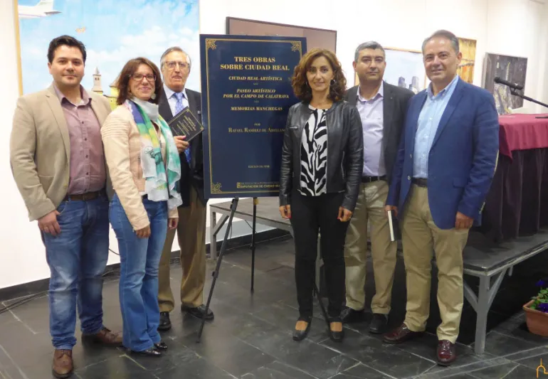 imagen de autoridades y participantes presentación libro de la Biblioteca de Autores Manchegos, octubre 2016