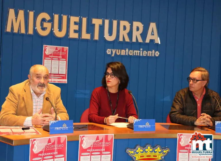 imagen de la presentación en el Ayuntamiento de Miguelturra del Festival Corto Cortismo 2015