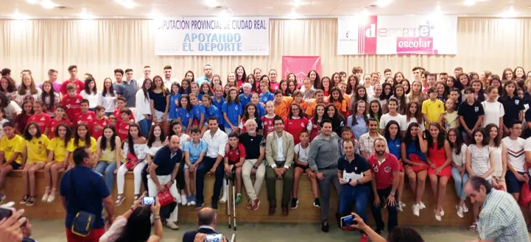 imagen recepción a deportistas por parte de Diputación Provincial de Ciudad Real, junio 2017