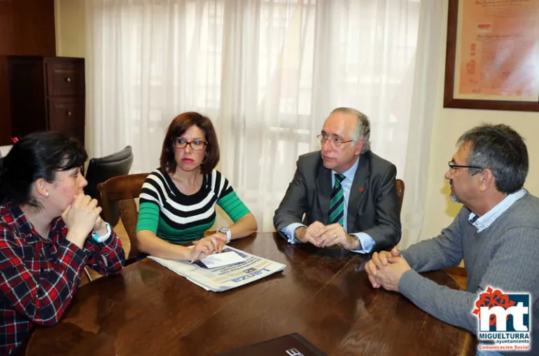 imagen de la reunión del Ayuntamiento con Francisco Pérez, abril de 2016