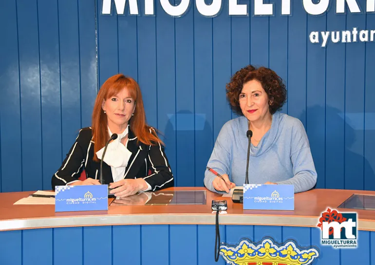 imagen de María José García-Cervigón y Laura Arriaga, de izquierda a derecha, enero 2020