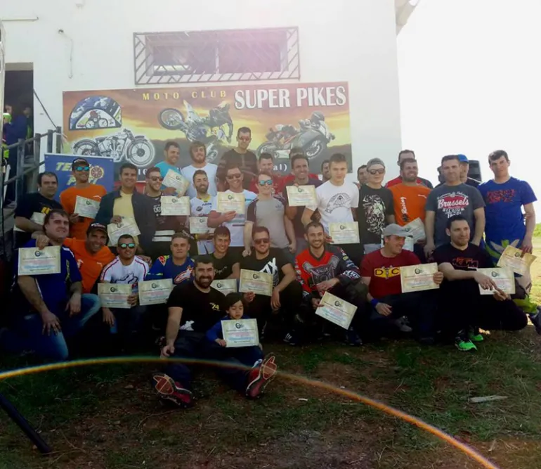imagen de participantes en el Cross Solidario, 12 de marzo 2017