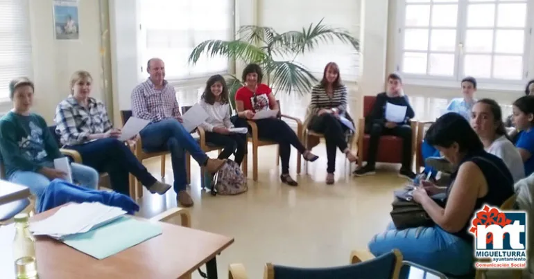 imagen del taller sobre el cambio de etapa escolar, mayo 2016