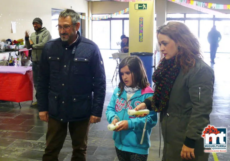 imagen de los concejales y participantes en los talleres en el CERE, enero 2017