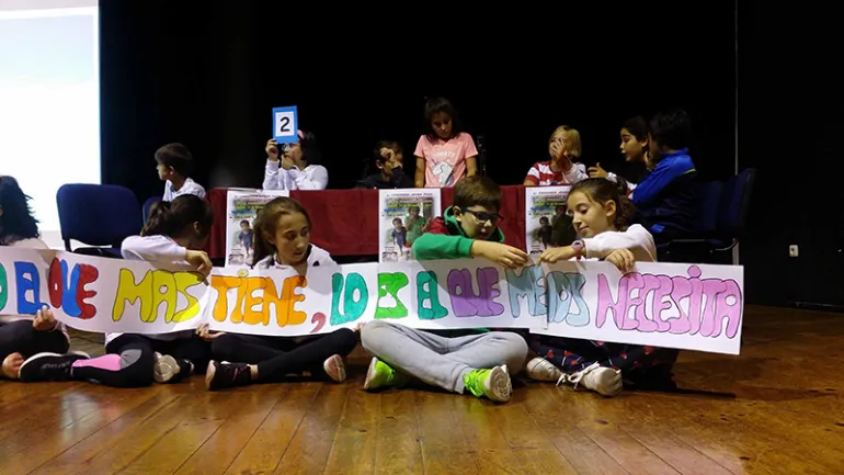 imagen de alumnado en la Casa de la Cultura durante el evento, octubre 2019