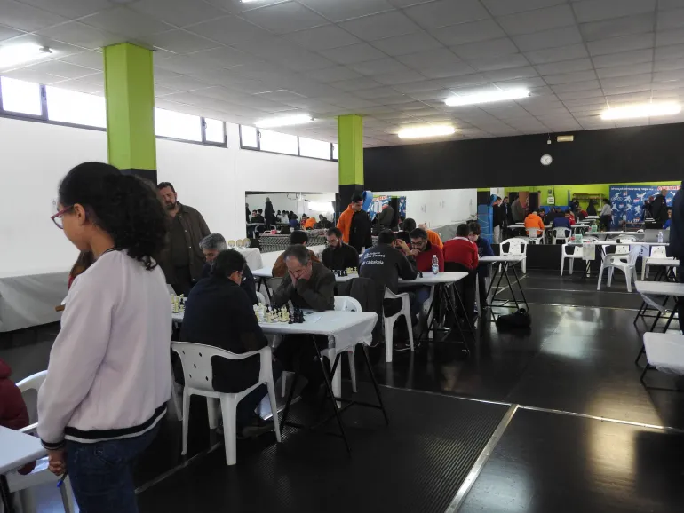 imagen durante el torneo de ajedrez en el Estadio Municipal, febrero 2020, fuente imagen Club Ajedrez Miguelturra