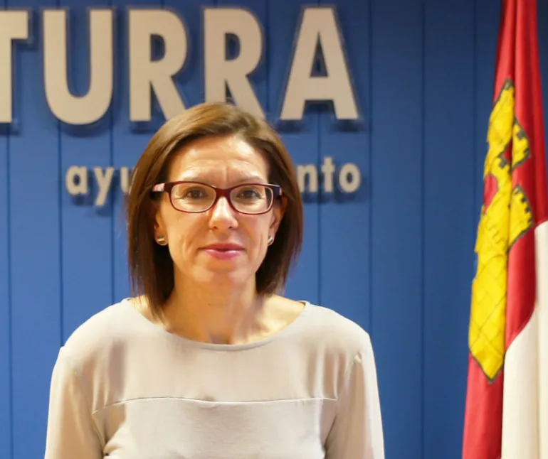 imagen de la alcaldesa Victoria Sobrino García, julio 2015
