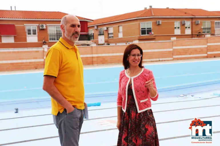 imagen visita institucional a la Piscina Municipal, junio 2015