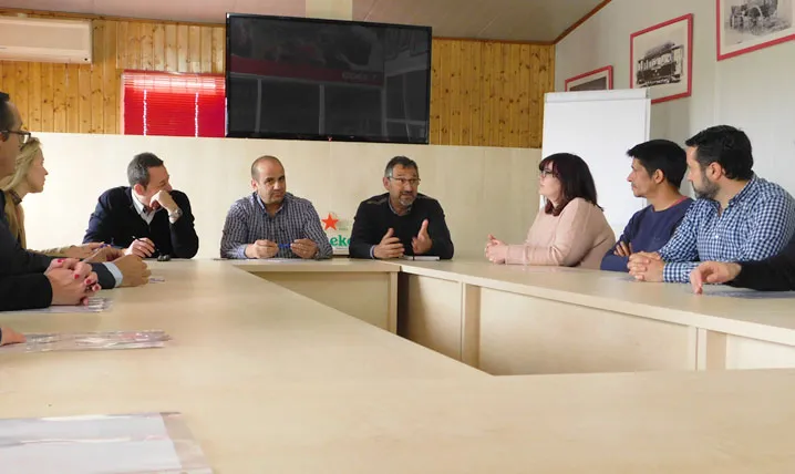 imagen reunión con el Grupo Sacra, concejal y grupo, marzo 2017, fuente imagen Lanzadera Miguelturra