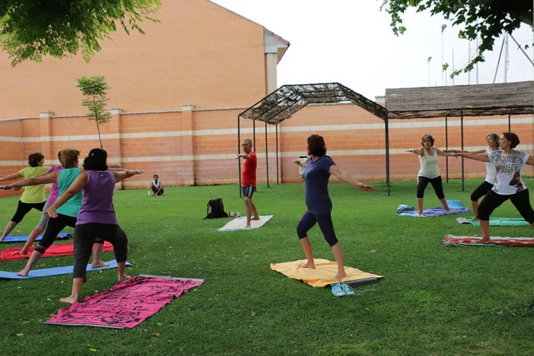 Yoga en la piscina 2016