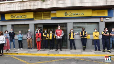 imagen concentración frente a las puertas de Correos, septiembre 2020