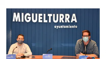 imagen de Diego Rodríguez, izquierda, y Raúl Domínguez, a la derecha, durante la rueda de prensa
