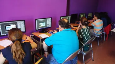 imagen de una de las sesiones del curso de Iniciación a Photoshop, junio de 2015