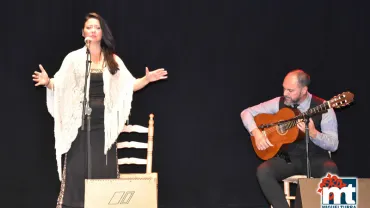 imagen de Eva de Dios y Chaparro hijo a la guitarra, septiembre 2019
