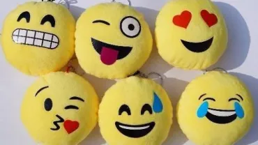 evento imagen de llaveros "emoji" o emoticonos