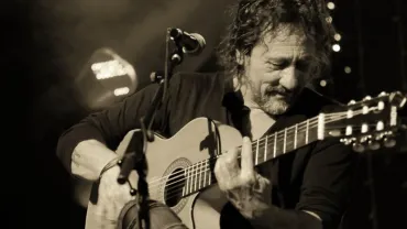 evento imagen de Luis Manuel Ruiz a la guitarra, fuente imagen su página web