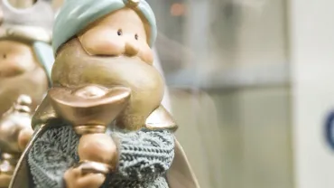 evento imagen alusiva a los Reyes Magos de Oriente, figurita de cerámica