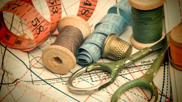 agenda imagen alusiva a talleres y cursos de corte y confección