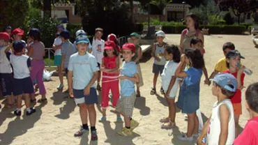 Imagen de los niños del aula de verano año 2005