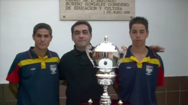 Manuel Viso, concejal de deportes y petanquistas