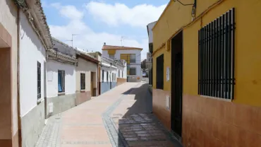 imagen de la renovada Calle Cuevas de Miguelturra