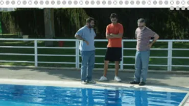 visita de responsables municipales a la piscina