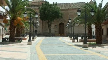 imagen de la plaza de la Ermita de la Virgen de la Estrella