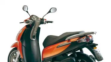 imagen ciclomotor Piaggio Carnaby