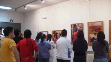 jóvenes miguelturreños en la exposición de África