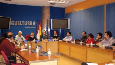 imagen reunión análisis años 2000-2007
