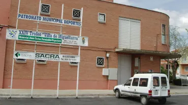 imagen de la fachada del pabellón municipal de Migguelturra