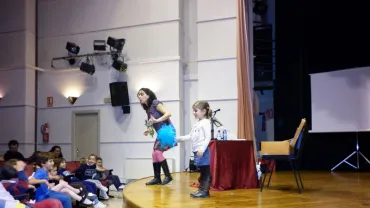 imagen de una sesión de cuentos pan y chocolate