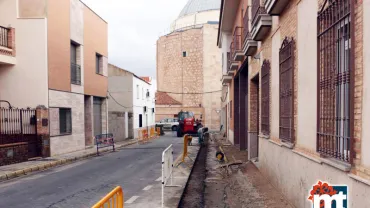 imagen de obras en la calle Jacinto, febrero 2015