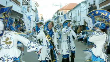Miguelturra arropó con su calor al desfile de 2006