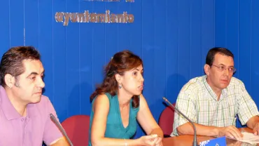 imagen rueda de prensa sobre bibliopiscina